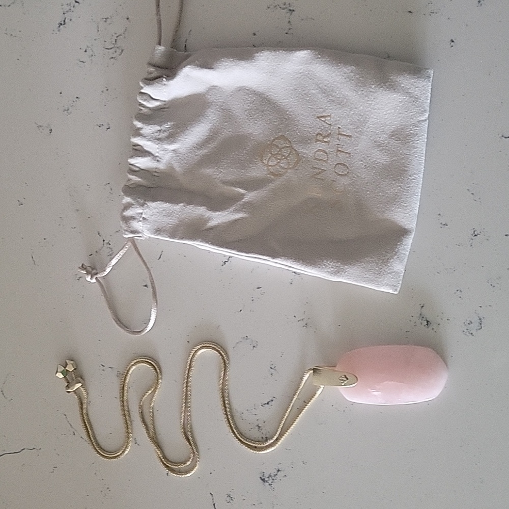 Kendra Scott Necklace